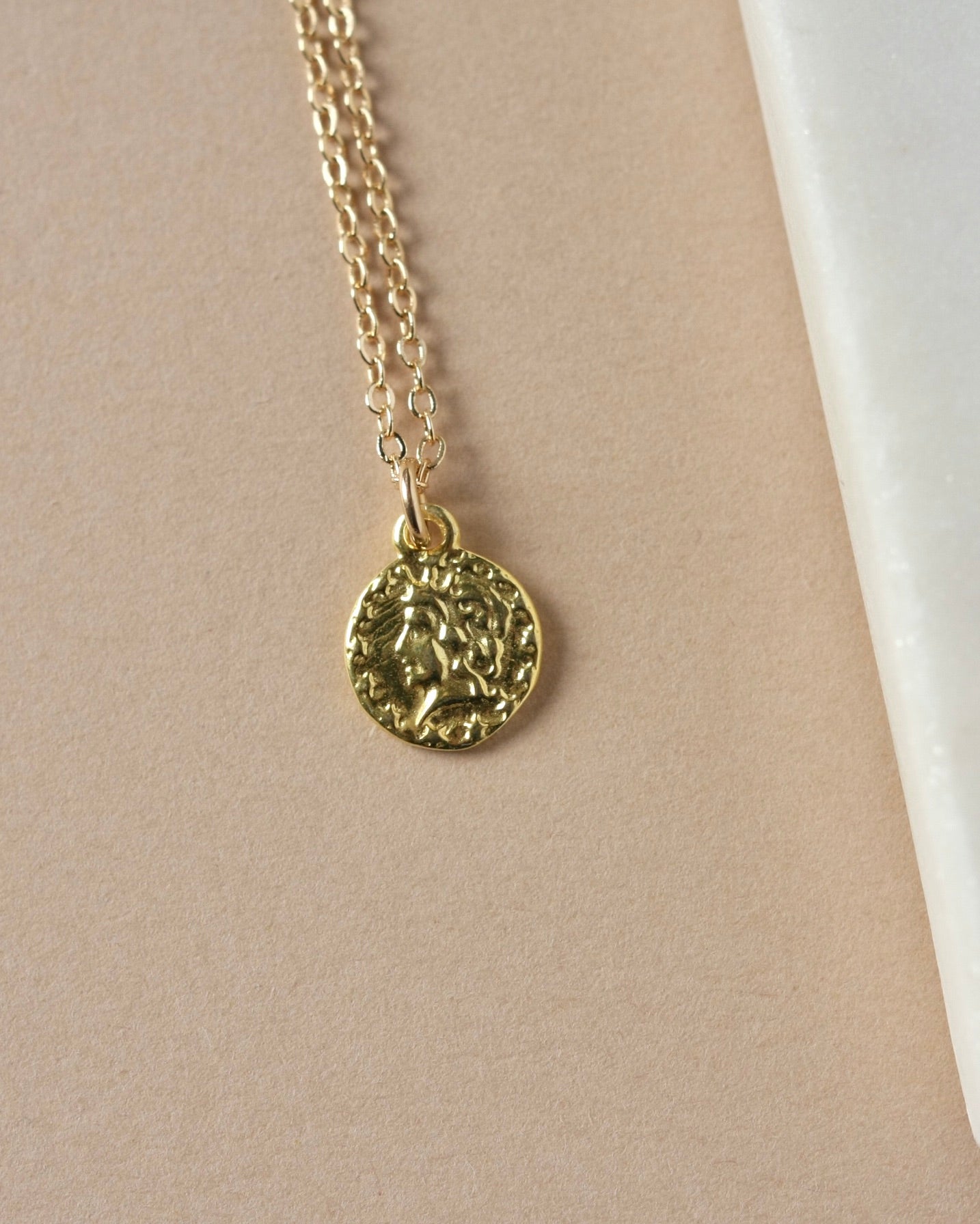 Small Gold Coin Necklace, Dainty Gold Disc Pendant Necklace, Minimalist Layering  Necklaces for Women Great for Everyday 