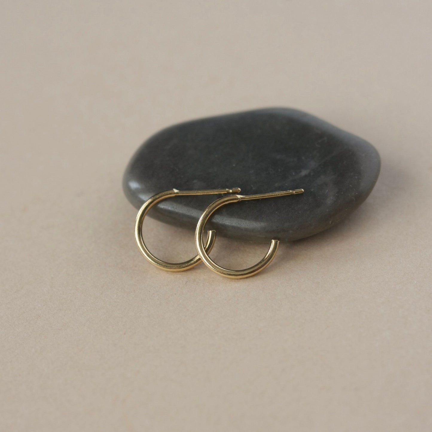 Small Hammered Gold Hoop Earrings