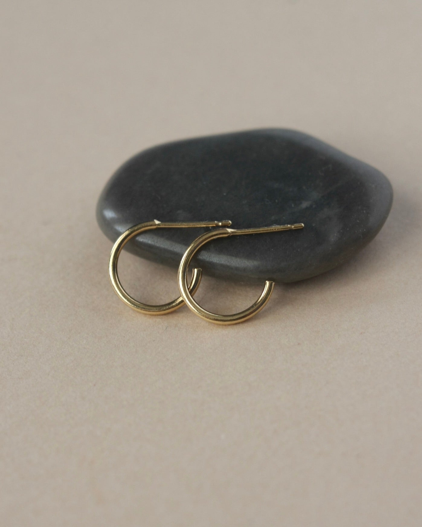 Small Hammered Gold Hoop Earrings