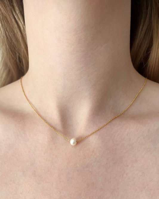 Cream Pearl Gold Solitaire Necklace