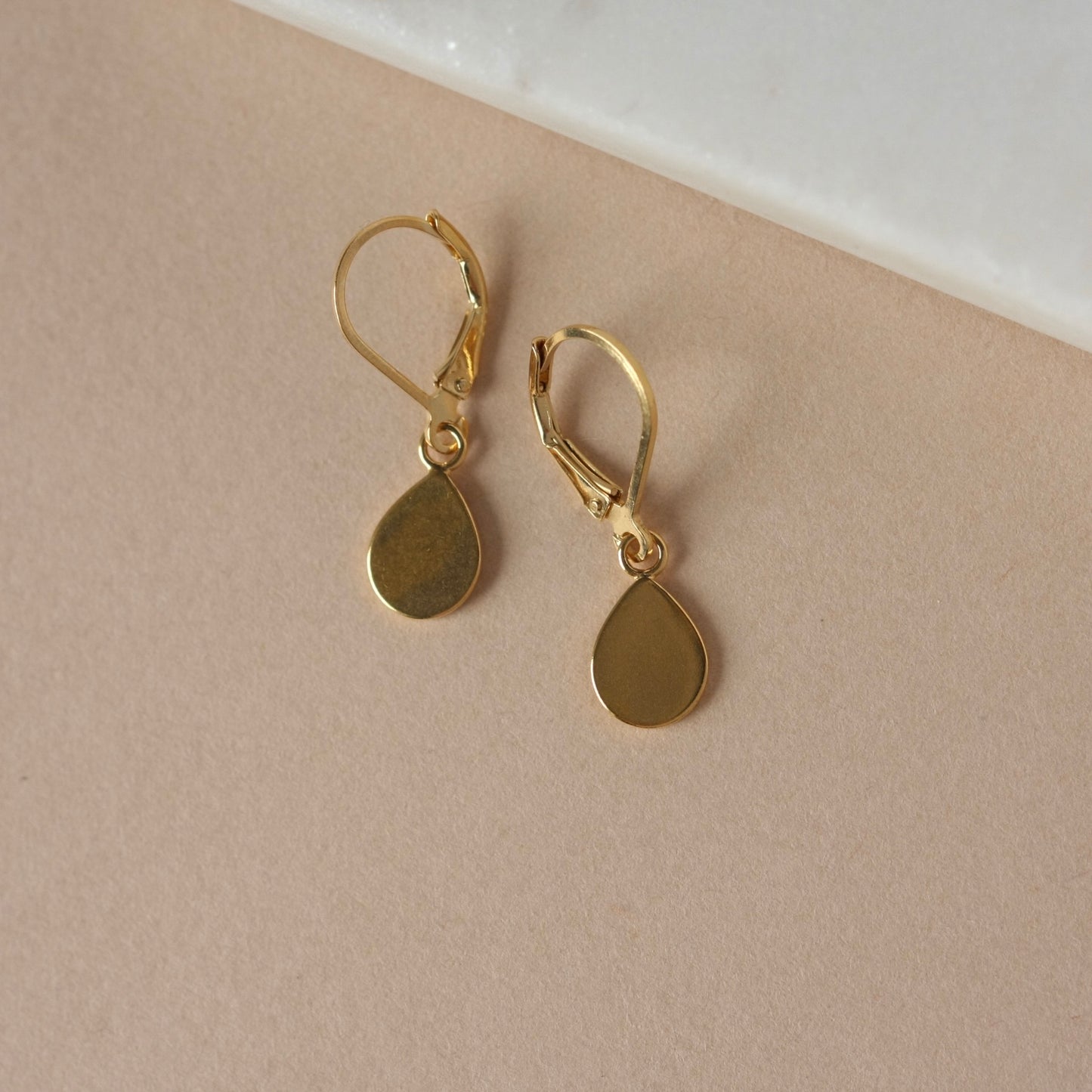 Dainty Gold Teardrop Dangle Earrings