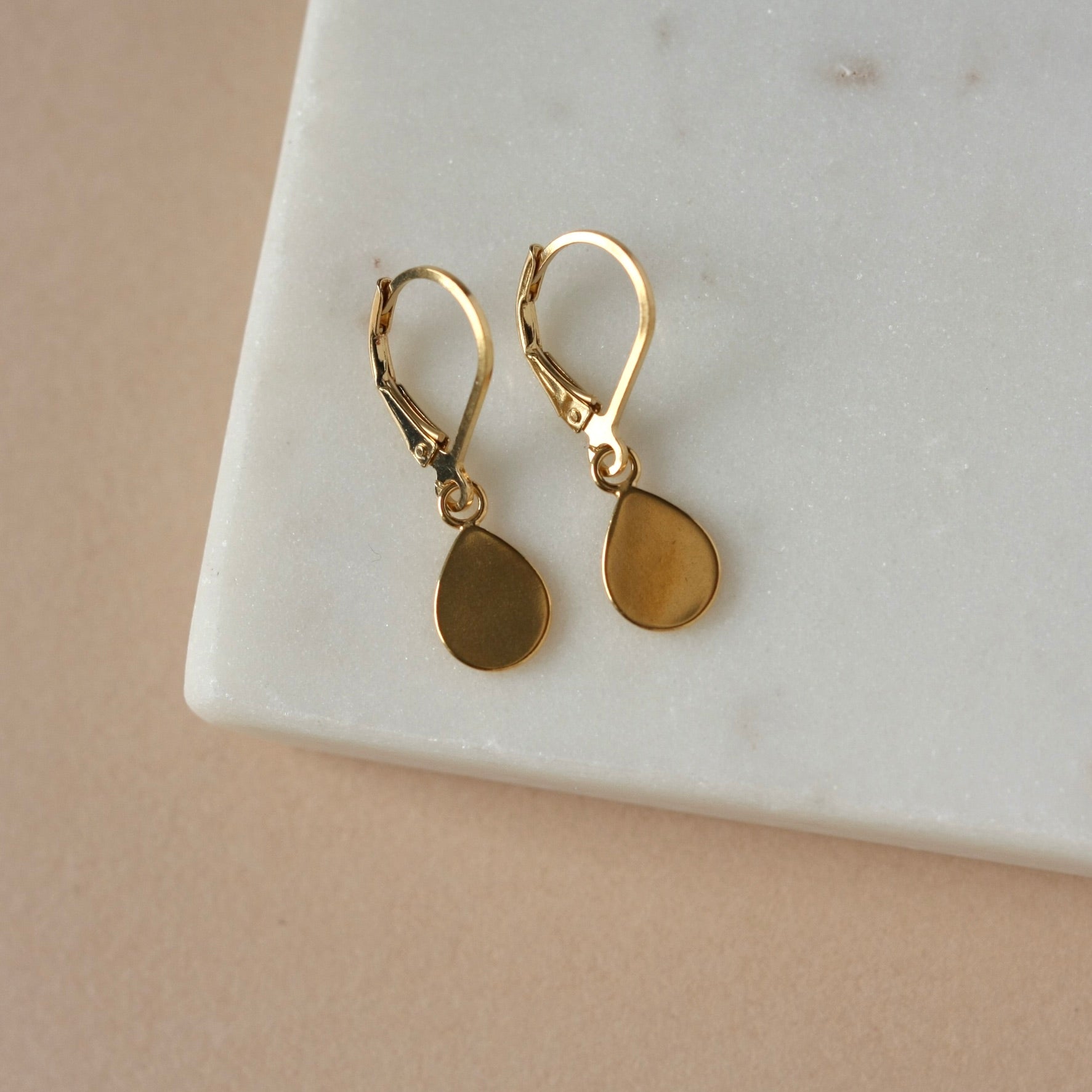 Dainty Gold Teardrop Dangle Earrings